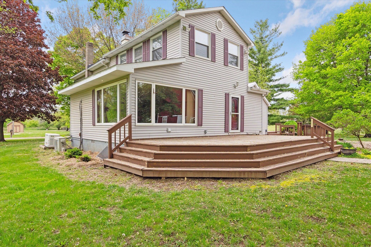 Homes for sale in Fowlerville, MI | 3650 Hogback Rd, Fowlerville, MI 48836 | MLS# 70510910