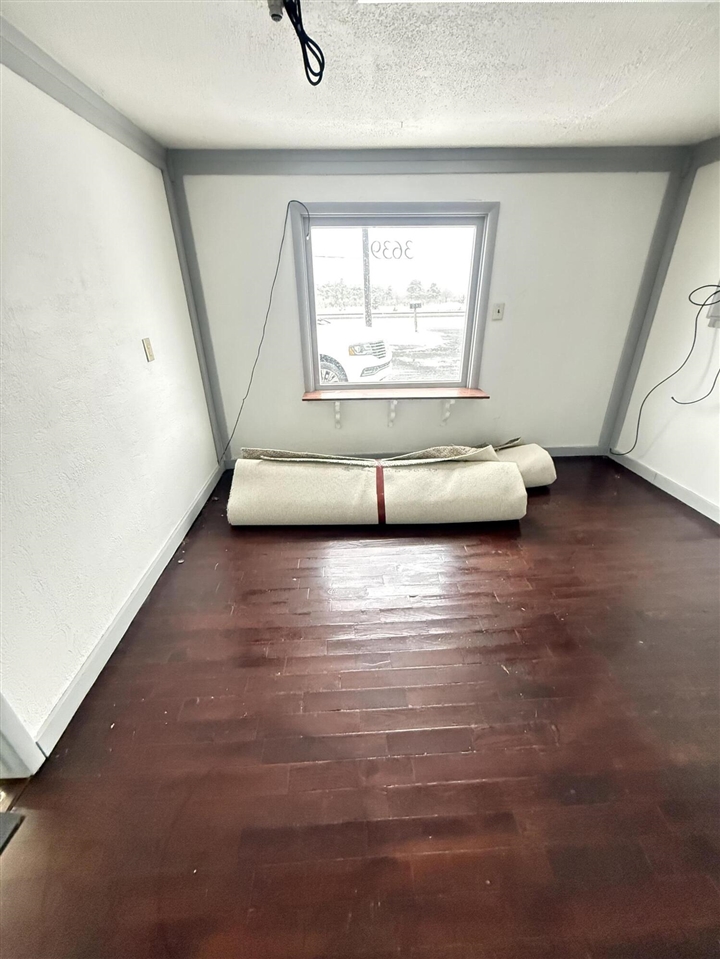 3639 E Apple Avenue, Muskegon, MI, 49442-2752