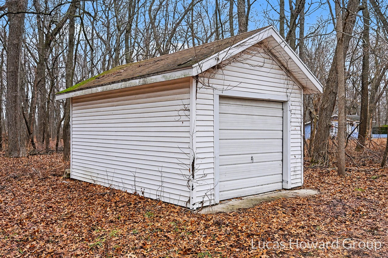 VL E Tu Avenue, Vicksburg, MI, 49097-8441