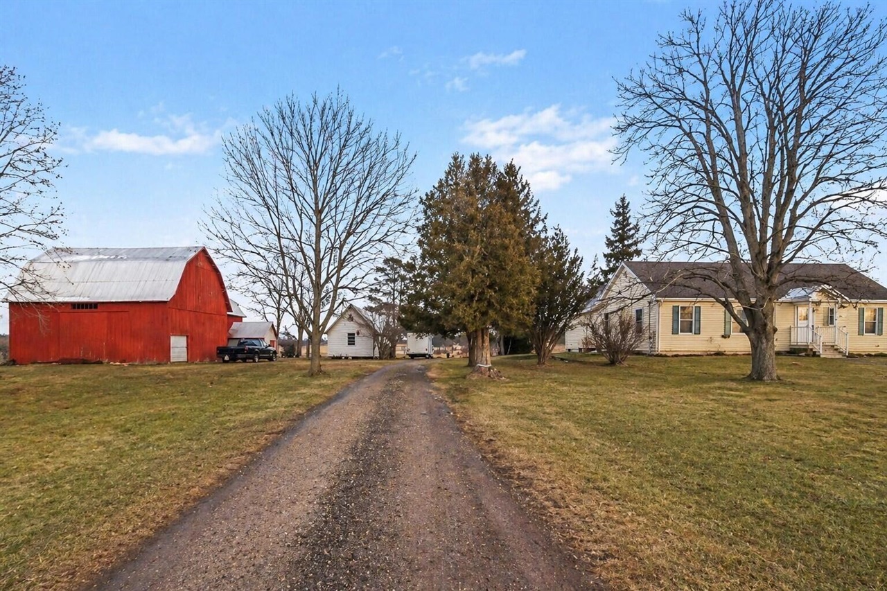 1st image of 4646 N Anderson Rd, Ludington, MI 49431 | MLS# 70511288