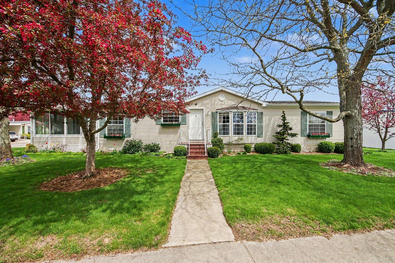 1st image of 1330 Windridge Ln, Fremont, MI 49412 | MLS# 70511336
