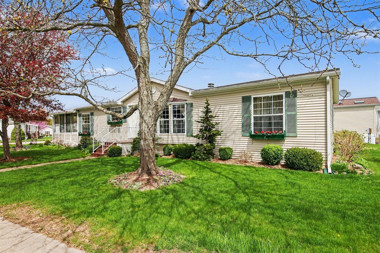 2nd image of 1330 Windridge Ln, Fremont, MI 49412 | MLS# 70511336