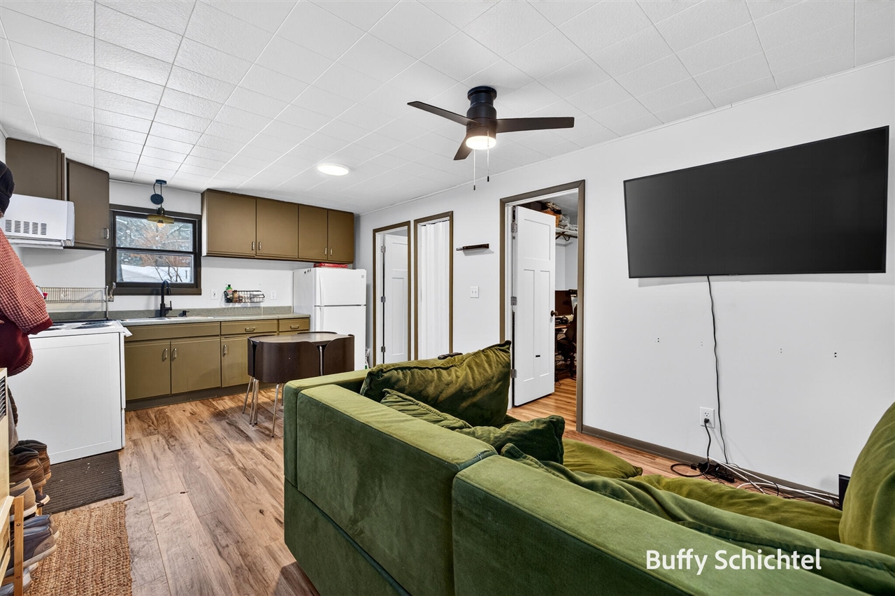 6716 Chapman Avenue, Newaygo, MI, 49337-9584