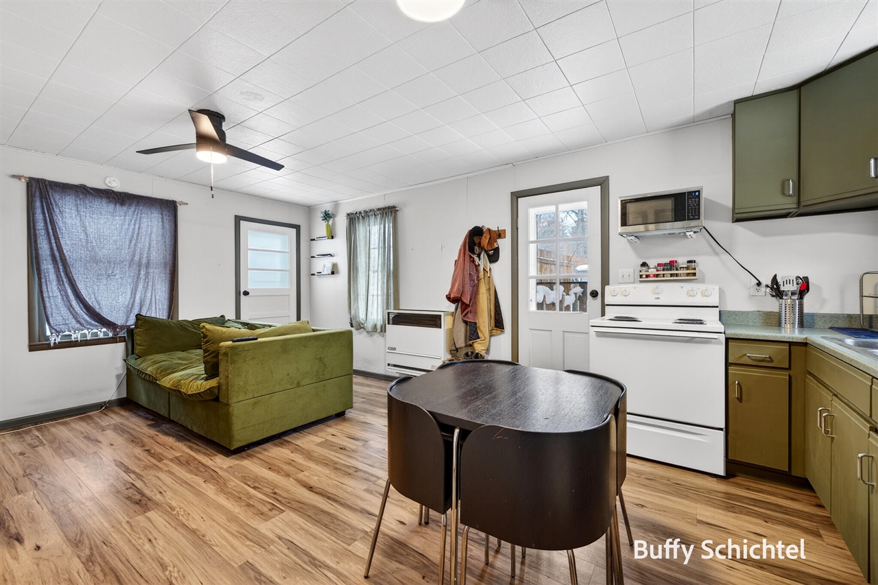 6716 Chapman Avenue, Newaygo, MI, 49337-9584