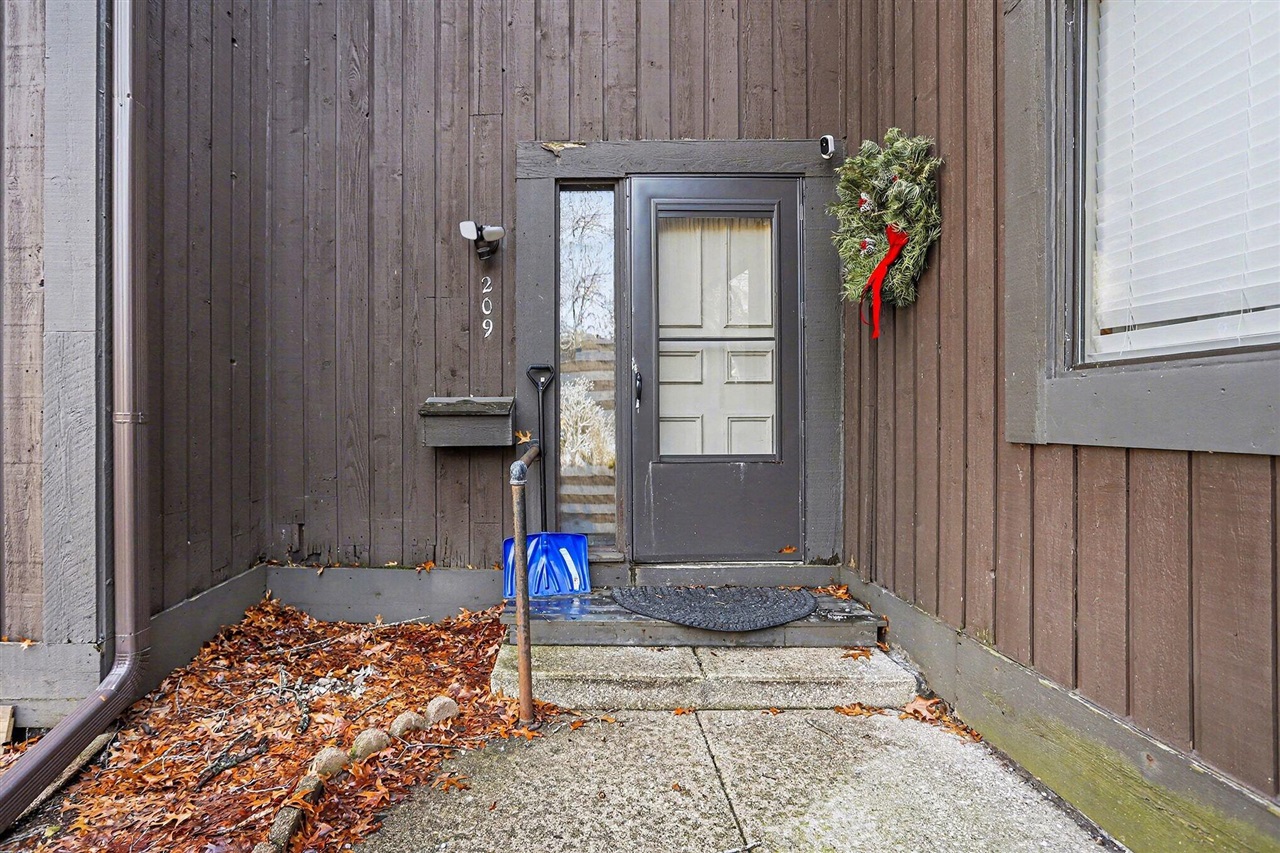 209 Paisley Court, Kalamazoo, MI, 49007