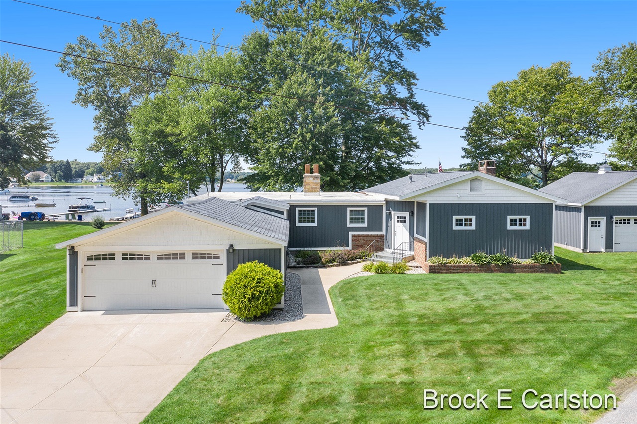 Homes for sale in Twin Lake, MI | 6075 West St, Twin Lake, MI 49457 | MLS# 70511403