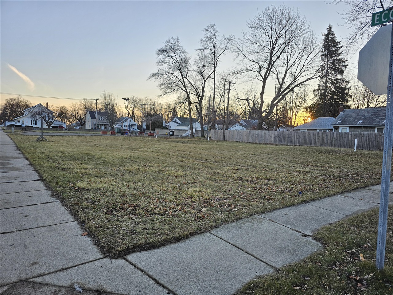 Homes for sale in Ypsilanti, MI | 210 Ecorse Rd, Ypsilanti, MI 48198 | MLS# 70511407