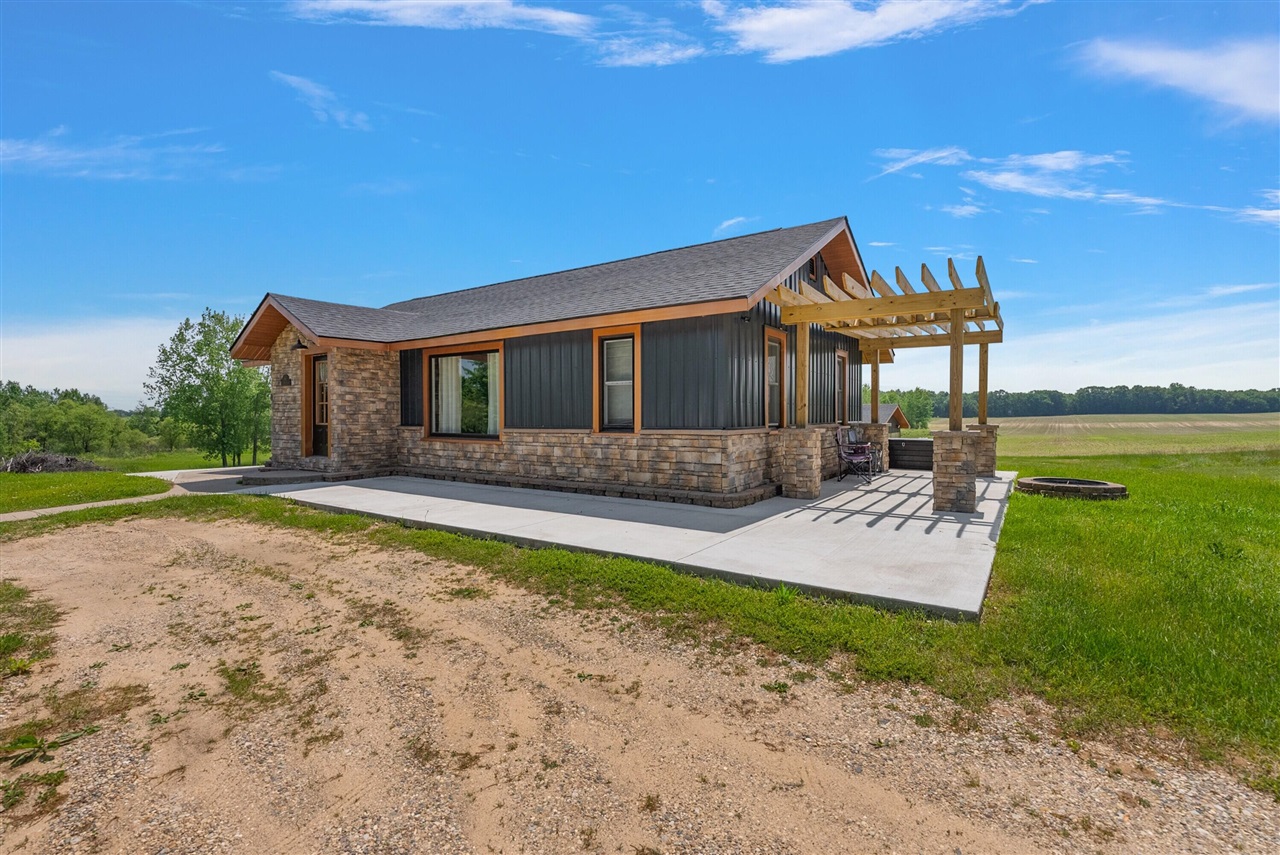 E Street, Grant, MI, 49327-9654