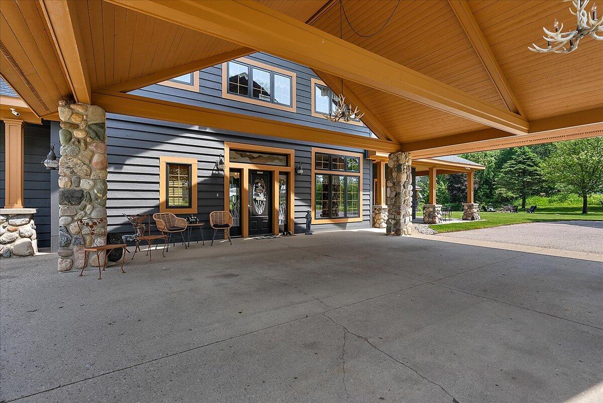 E Street, Grant, MI, 49327-9654