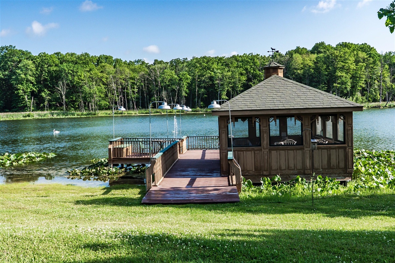 E Street, Grant, MI, 49327-9654