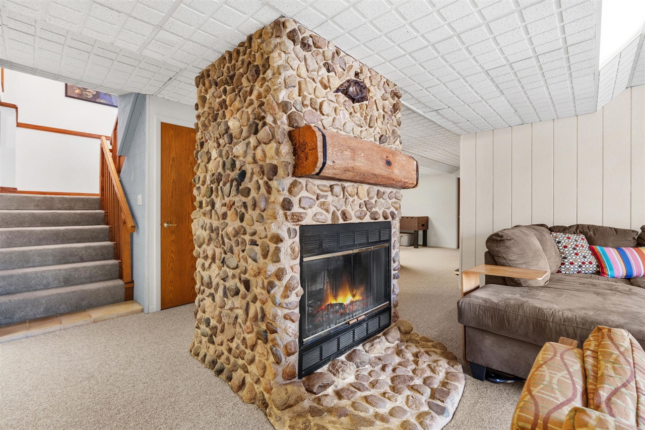 13855 Belding Road, Belding, MI, 48809-9630