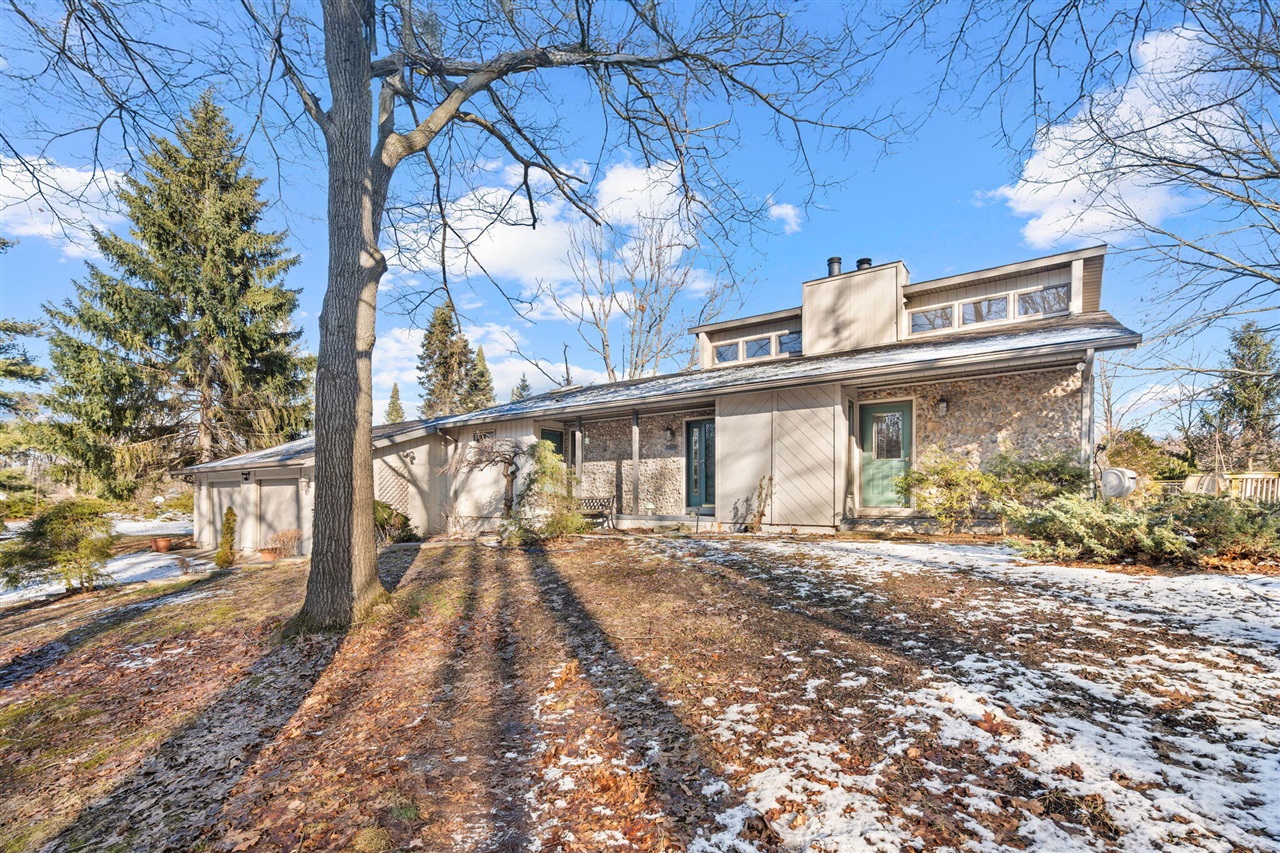 13855 Belding Road, Belding, MI, 48809-9630