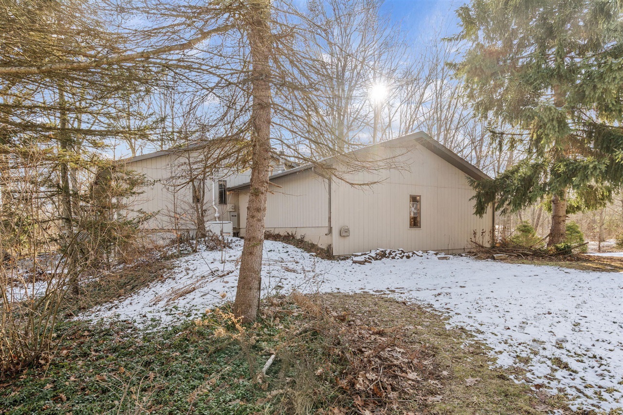 13855 Belding Road, Belding, MI, 48809-9630