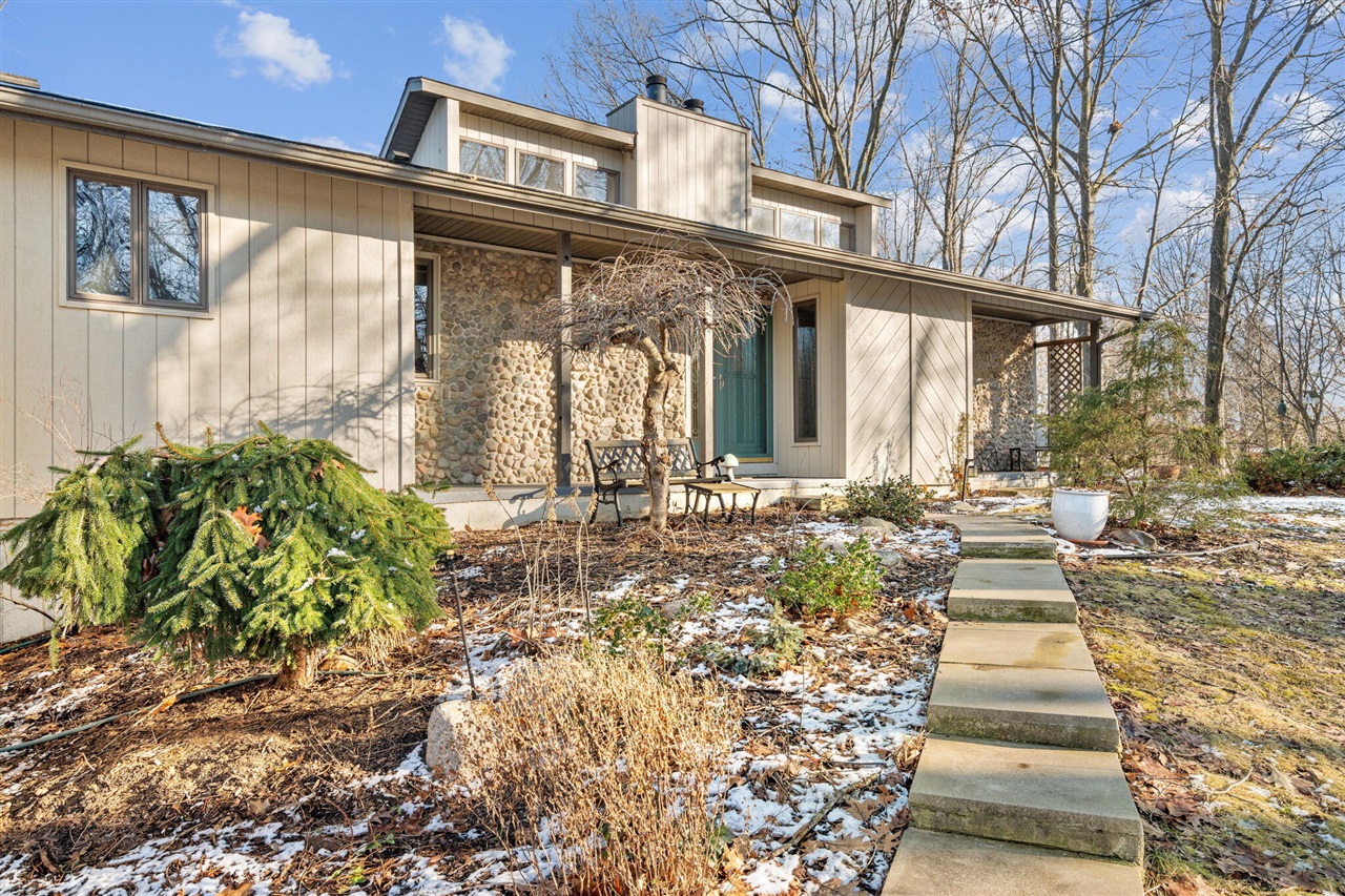 13855 Belding Road, Belding, MI, 48809-9630