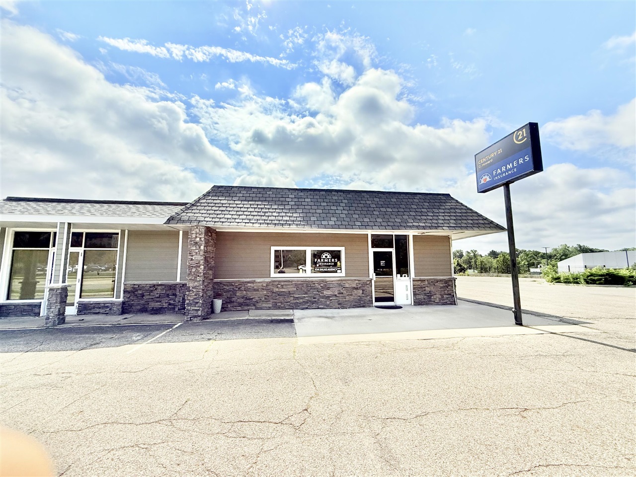 1524 Gull Road, Kalamazoo, MI, 49048-1621
