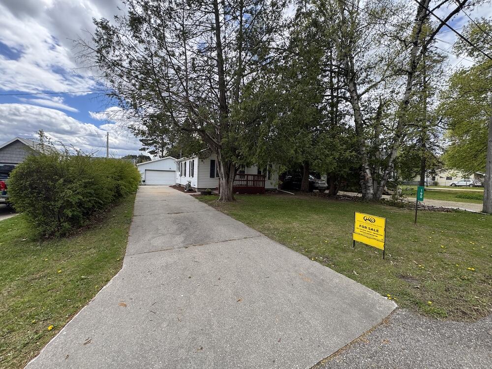 Homes for sale in Harrison, MI | 190 E Spruce St, Harrison, MI 48625 | MLS# 70511576