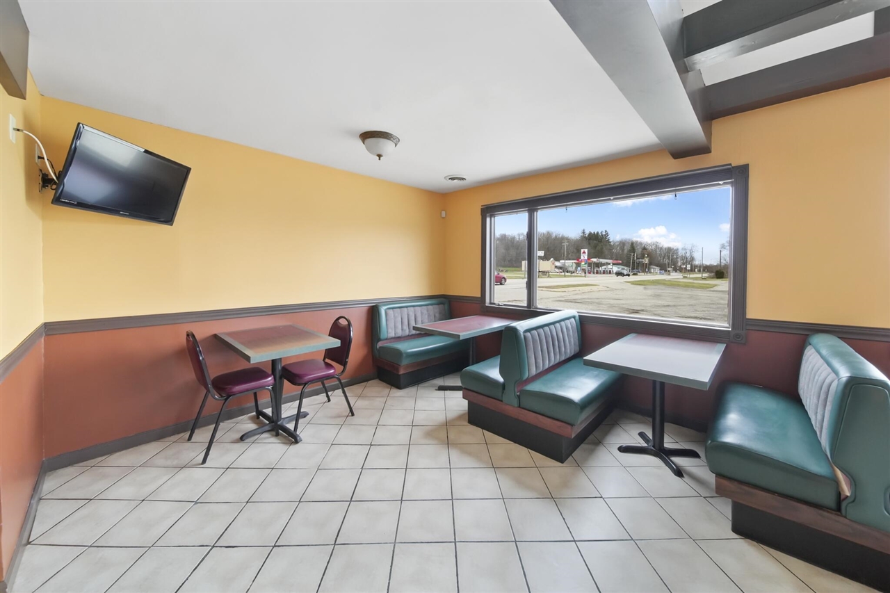 107 E Jackson Road, Concord, MI, 49237-9617