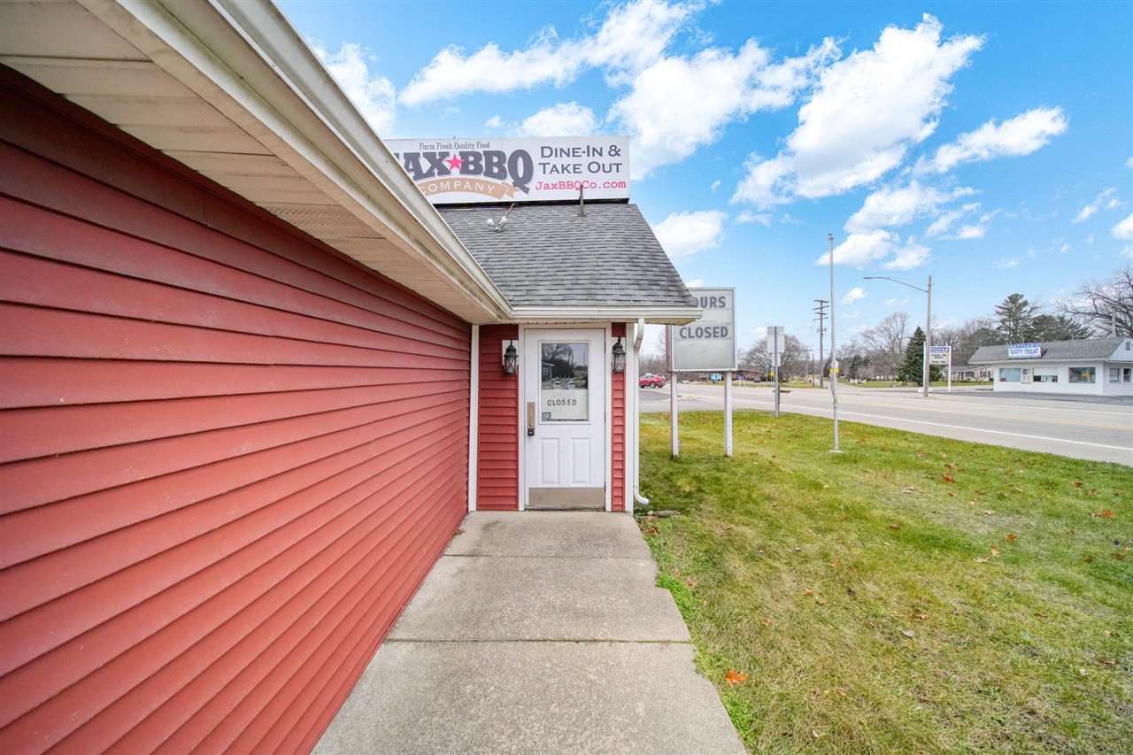 107 E Jackson Road, Concord, MI, 49237-9617