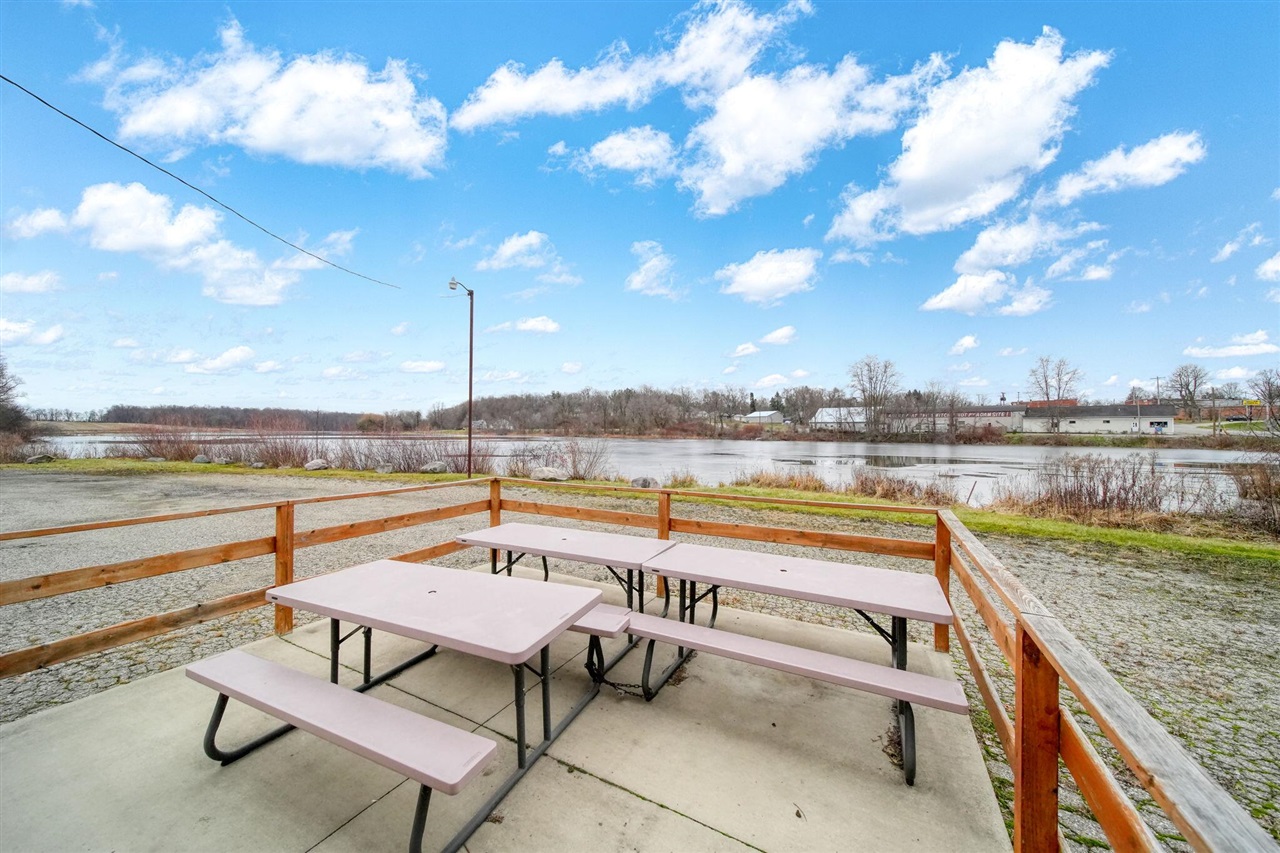 107 E Jackson Road, Concord, MI, 49237-9617