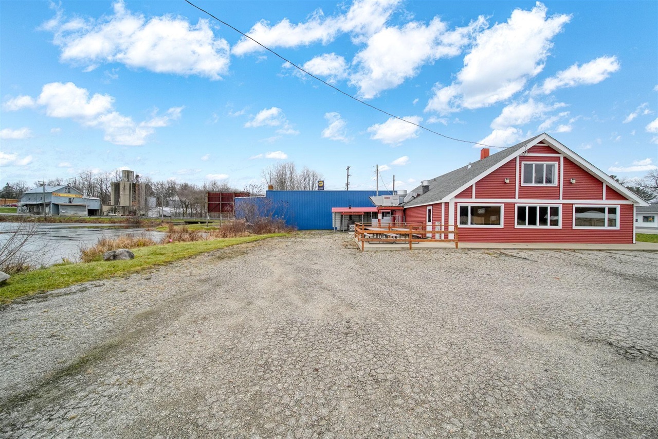 107 E Jackson Road, Concord, MI, 49237-9617