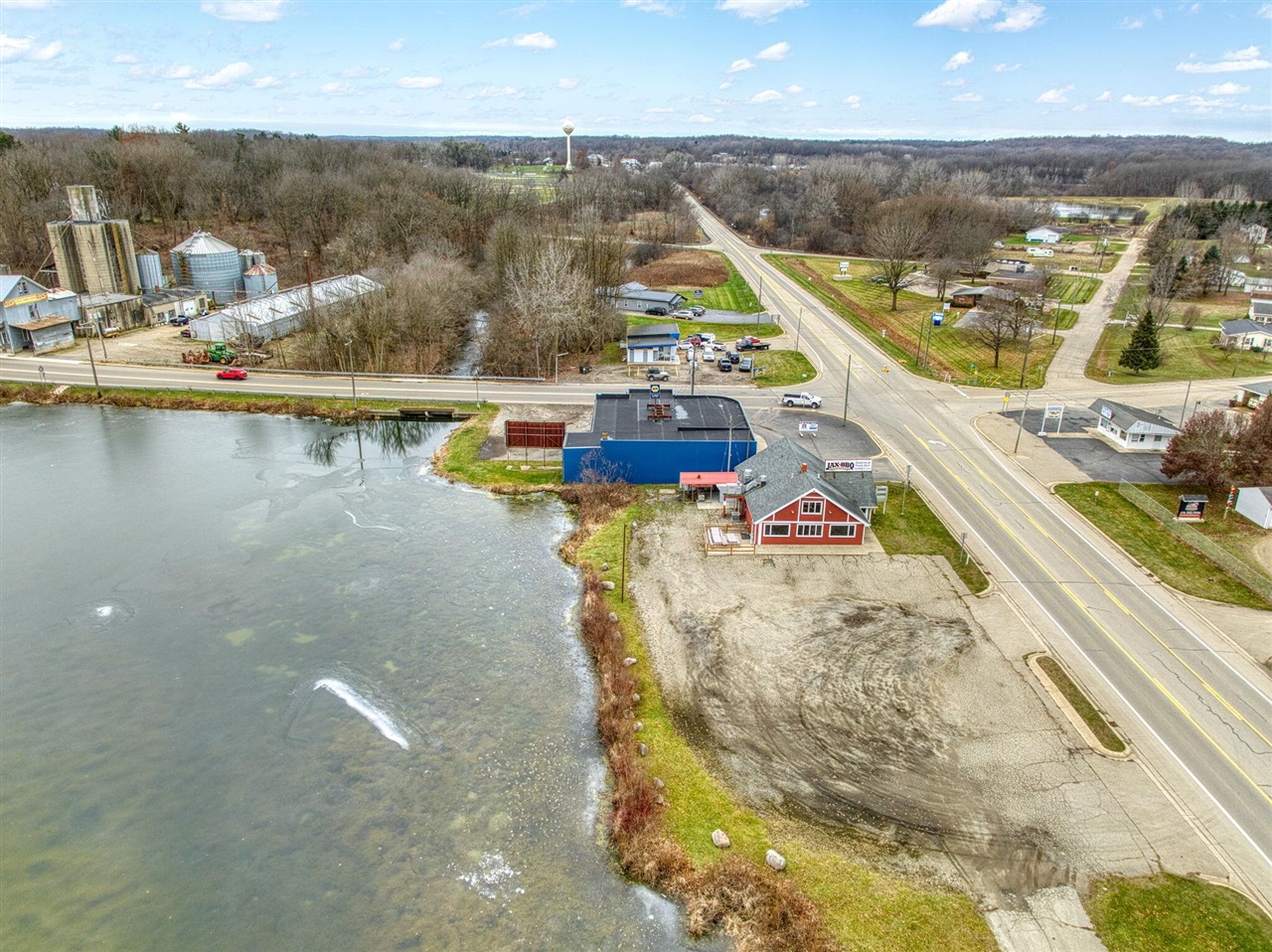 107 E Jackson Road, Concord, MI, 49237-9617