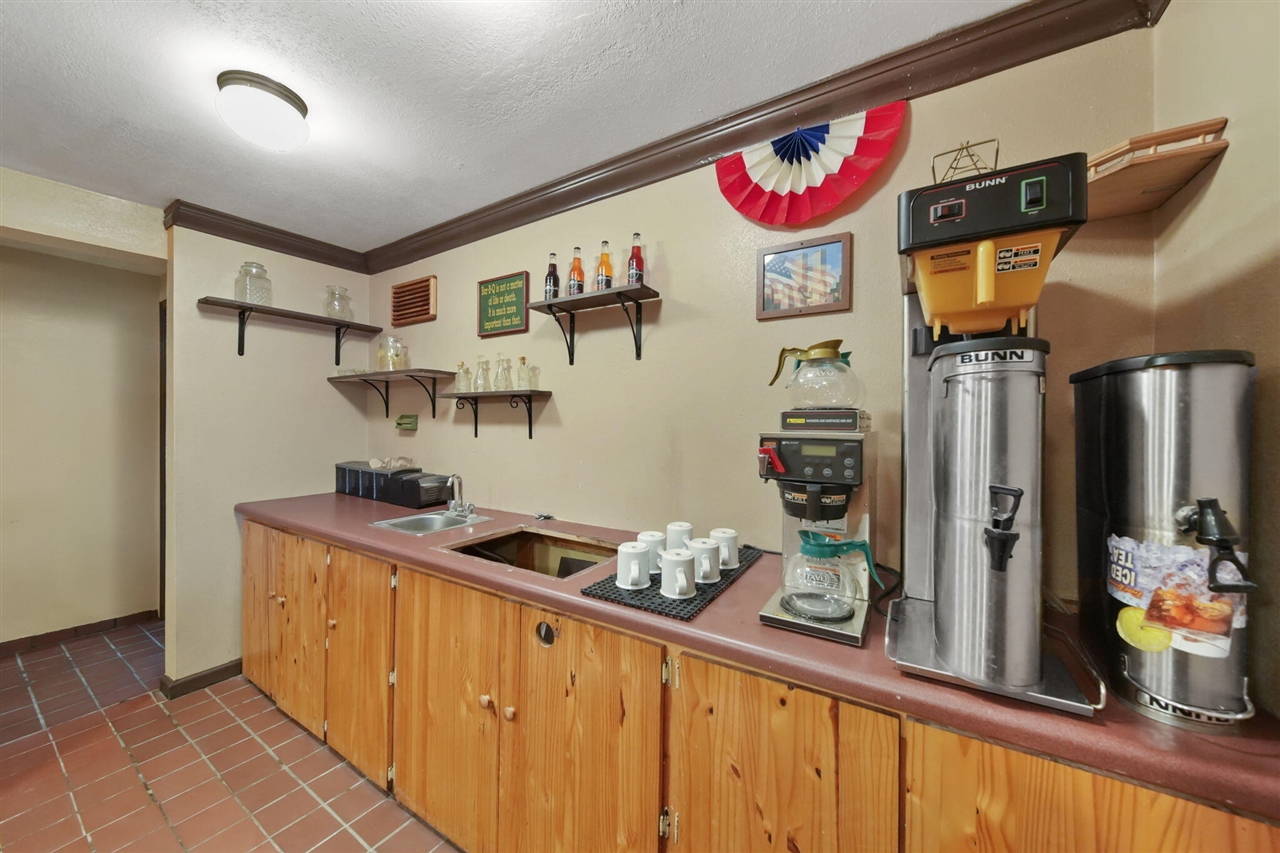 107 E Jackson Road, Concord, MI, 49237-9617