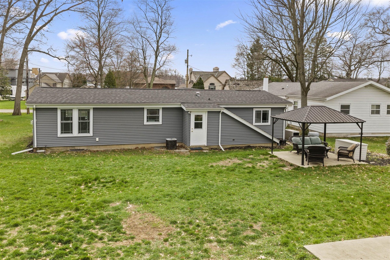 31486 County Line Road, Dowagiac, MI, 49047-8959