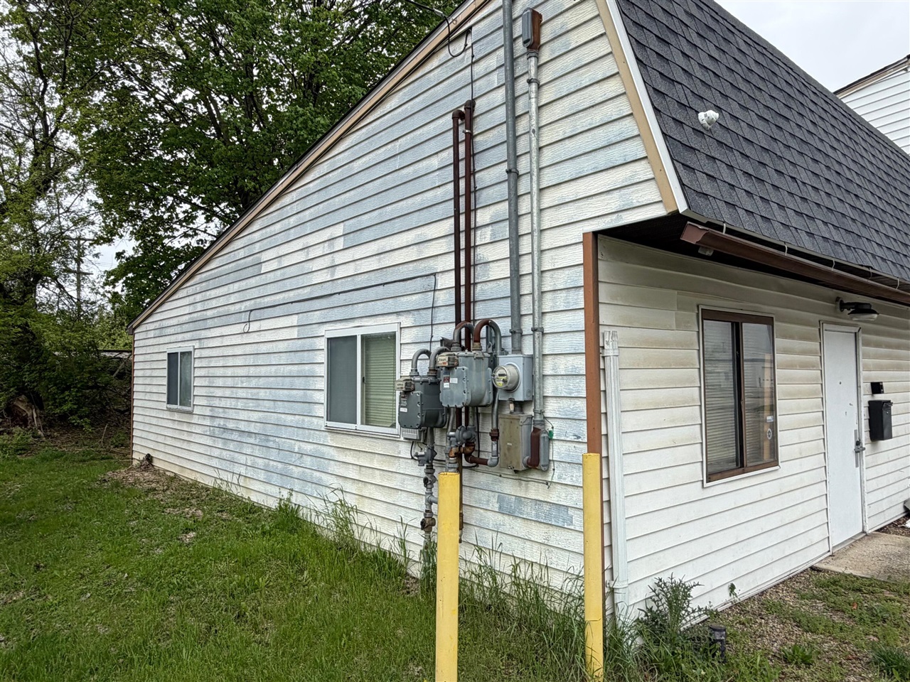 1050 E Michigan Avenue, Kalamazoo, MI, 49048-2420