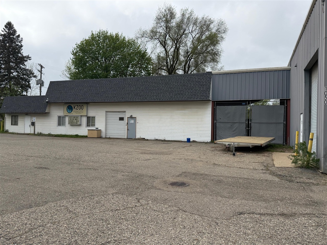 1050 E Michigan Avenue, Kalamazoo, MI, 49048-2420