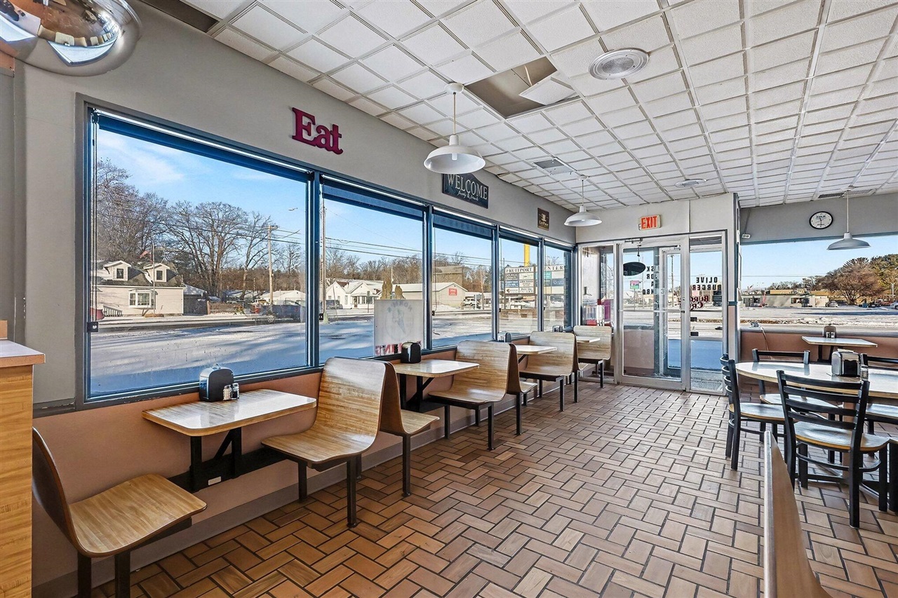 376 N 3rd Avenue, Fruitport, MI, 49415-9701