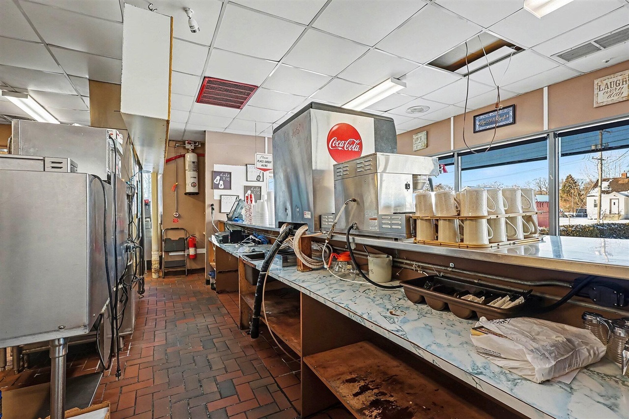 376 N 3rd Avenue, Fruitport, MI, 49415-9701