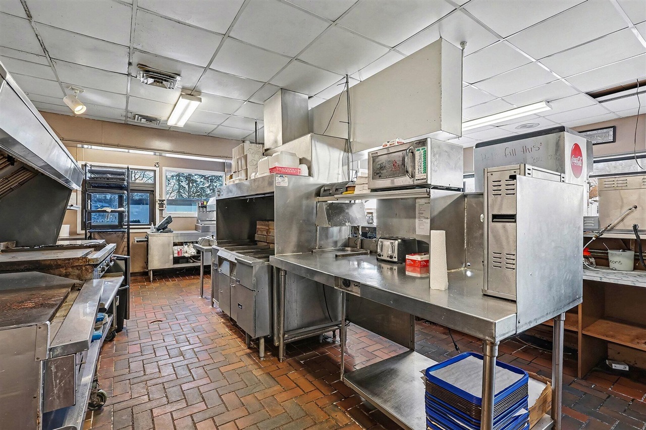 376 N 3rd Avenue, Fruitport, MI, 49415-9701