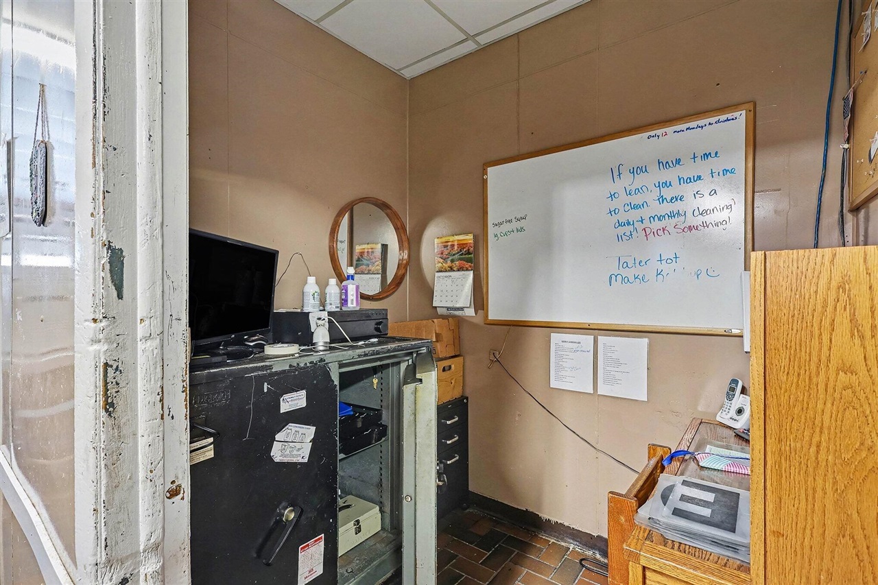 376 N 3rd Avenue, Fruitport, MI, 49415-9701