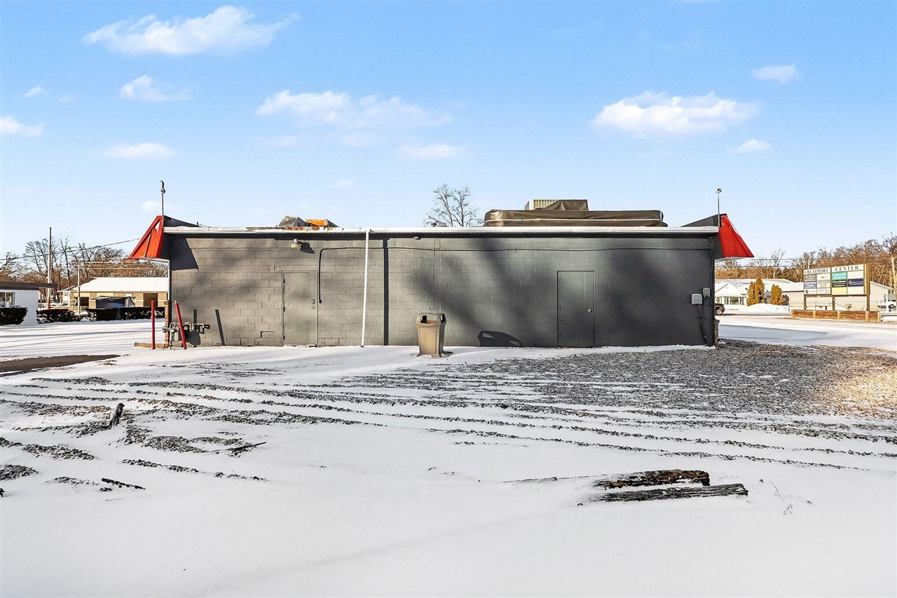 376 N 3rd Avenue, Fruitport, MI, 49415-9701