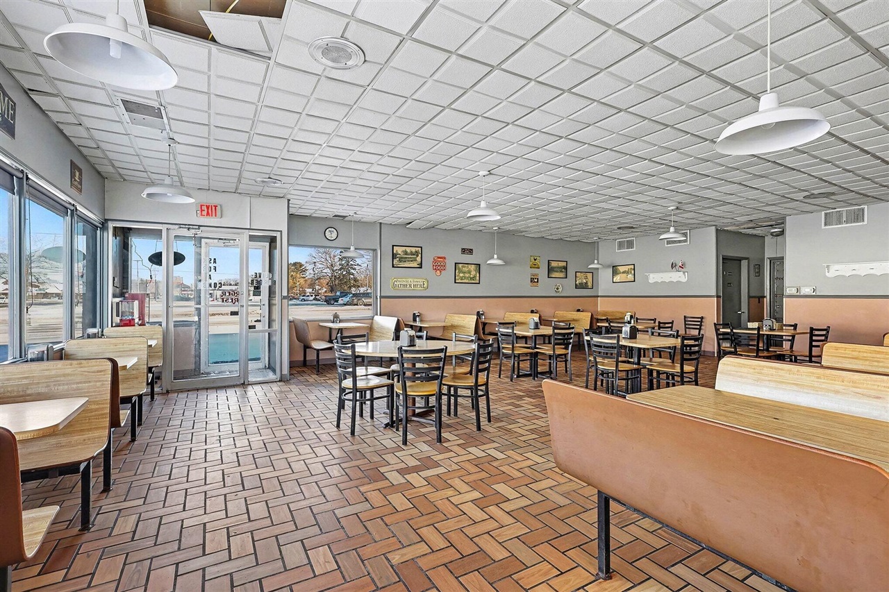 376 N 3rd Avenue, Fruitport, MI, 49415-9701