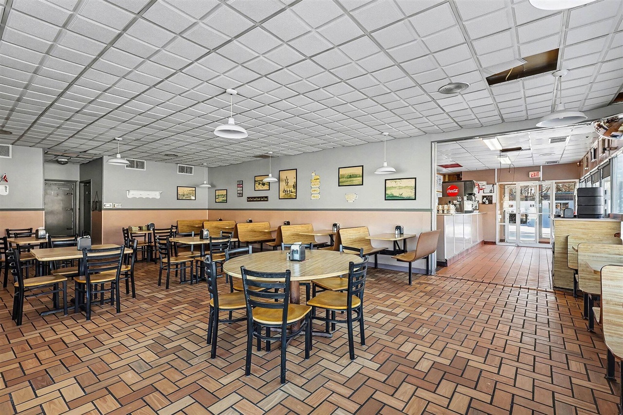 376 N 3rd Avenue, Fruitport, MI, 49415-9701