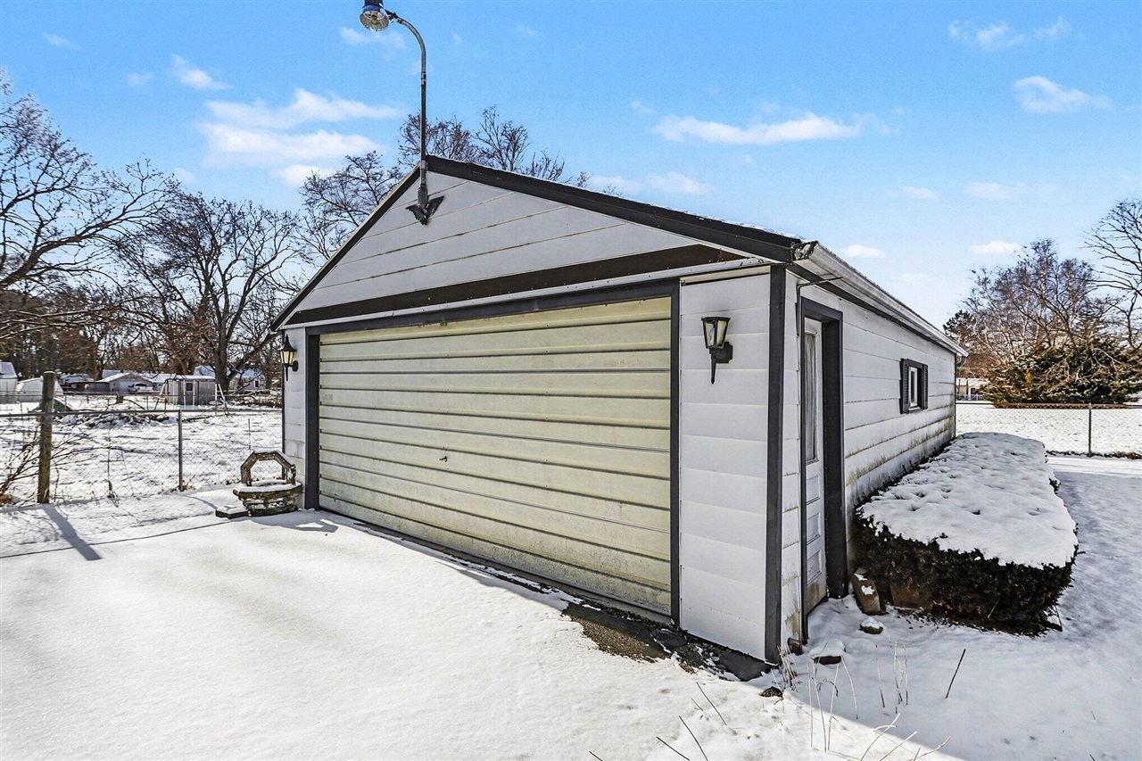 233 Oak Street, Battle Creek, MI, 49037-1299