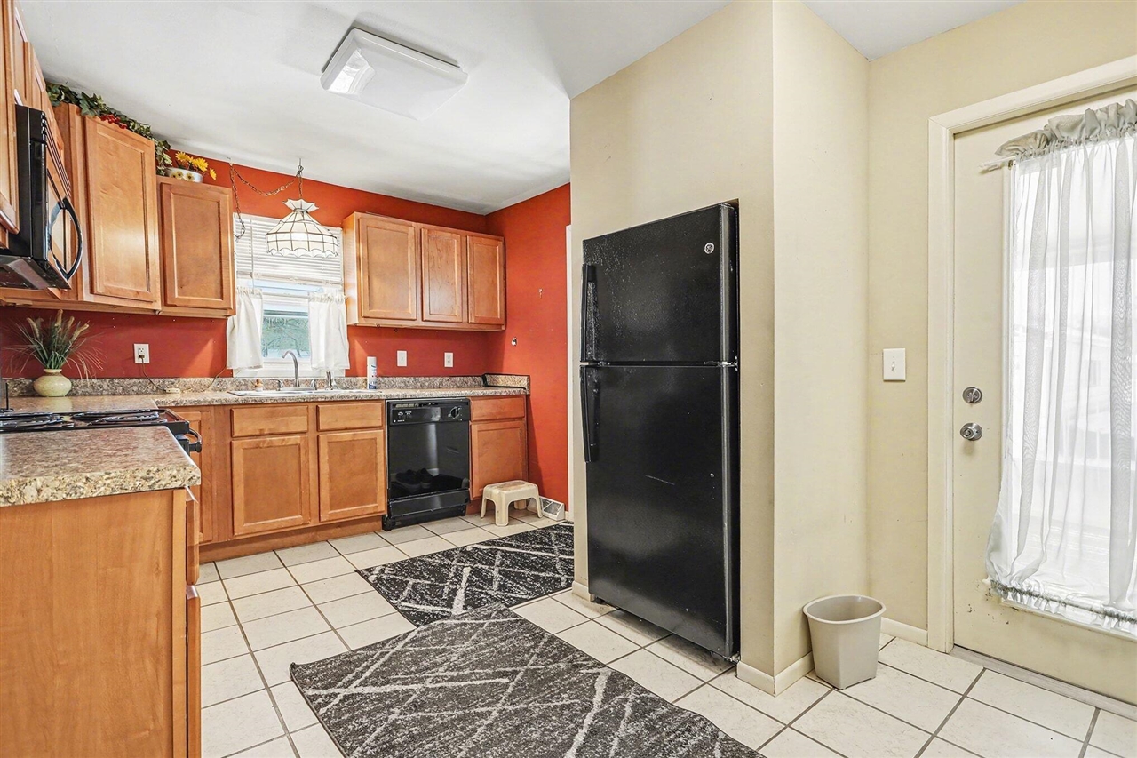 233 Oak Street, Battle Creek, MI, 49037-1299