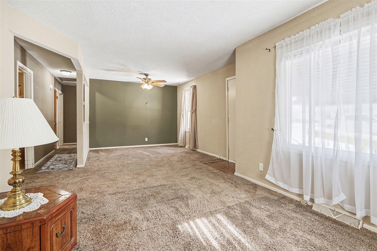 233 Oak Street, Battle Creek, MI, 49037-1299