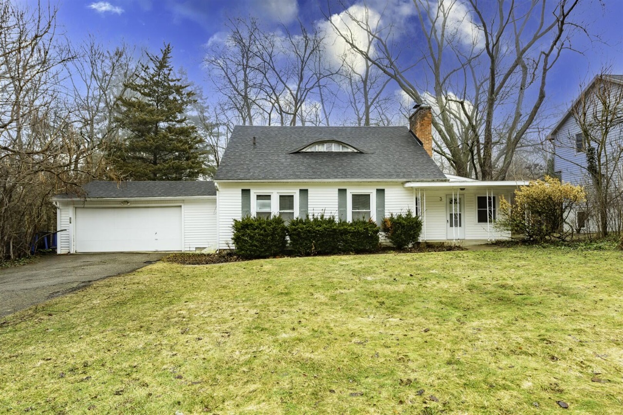 717 Whisperwood Way, Chelsea, MI, 48118