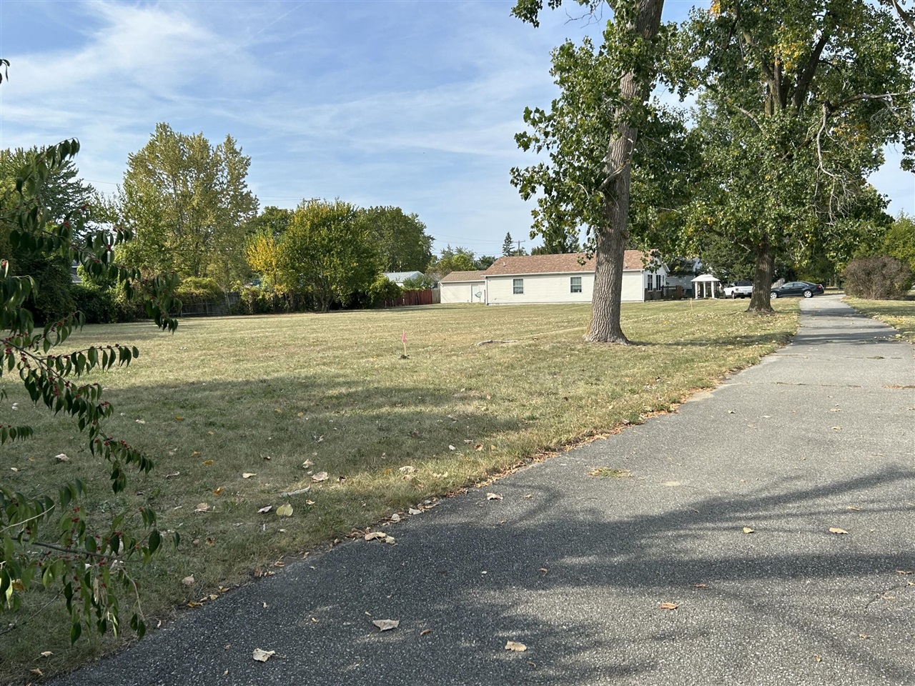 1888 Mccartney Avenue photo 18