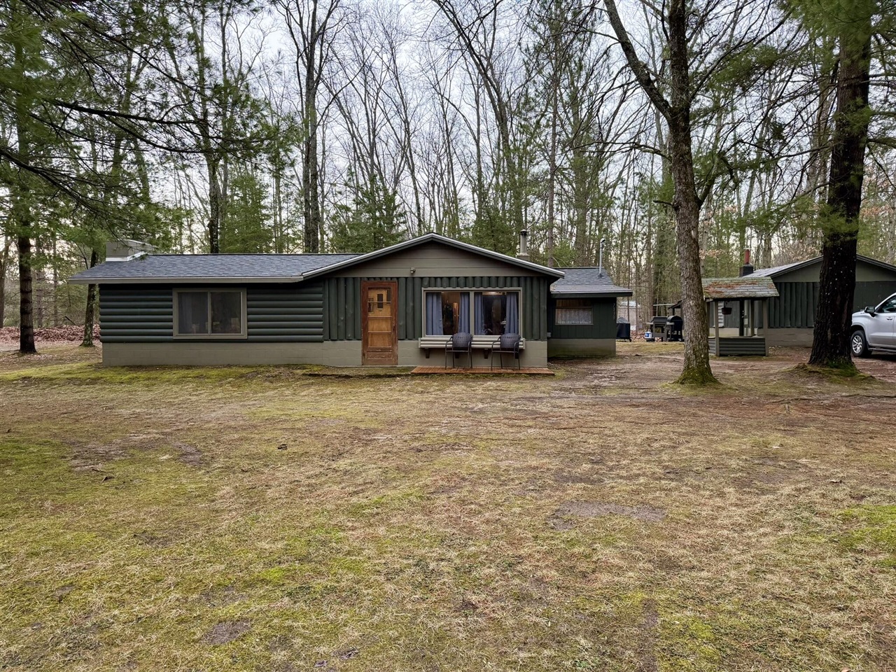 7139 W 5 Mile Road, Irons, MI, 49644-8954