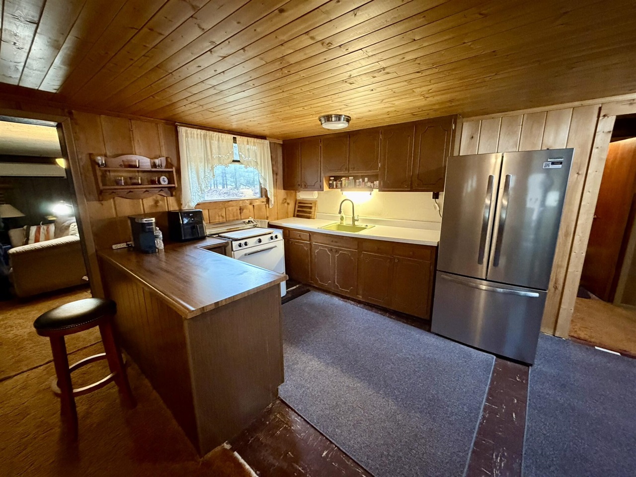 7139 W 5 Mile Road, Irons, MI, 49644-8954