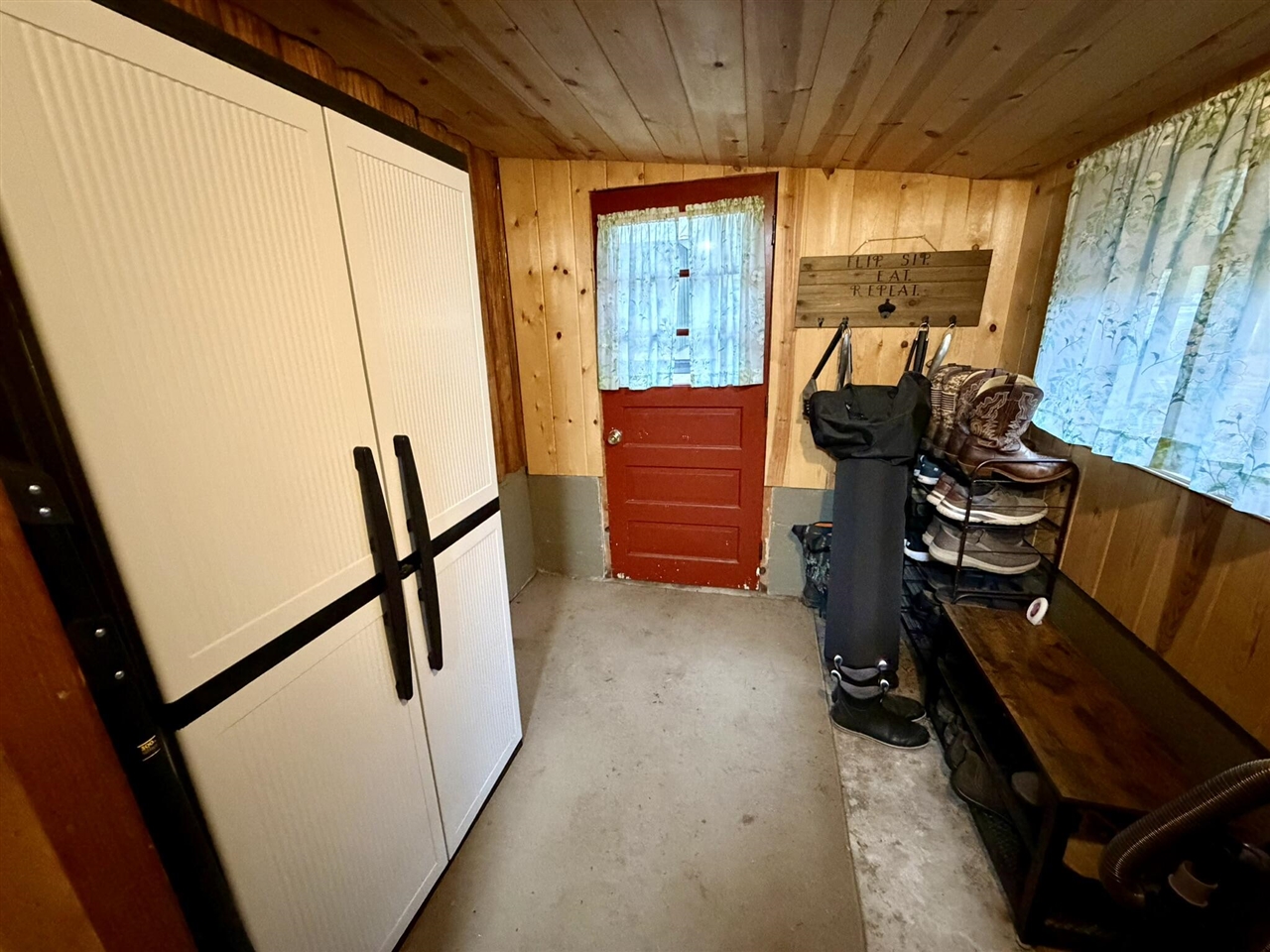 7139 W 5 Mile Road, Irons, MI, 49644-8954