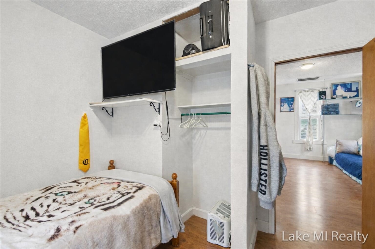 1053 3rd Street, Grand Rapids, MI, 49504-5081