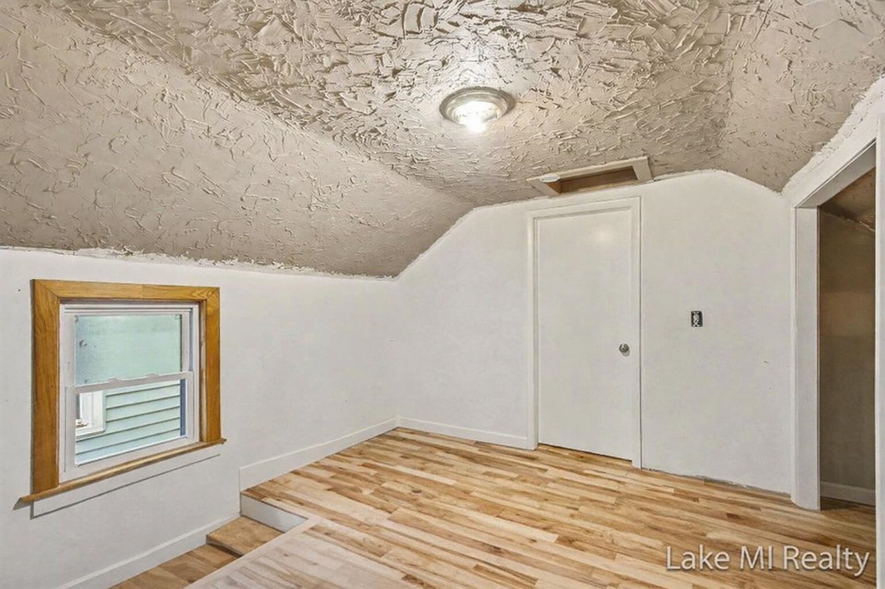 1053 3rd Street, Grand Rapids, MI, 49504-5081