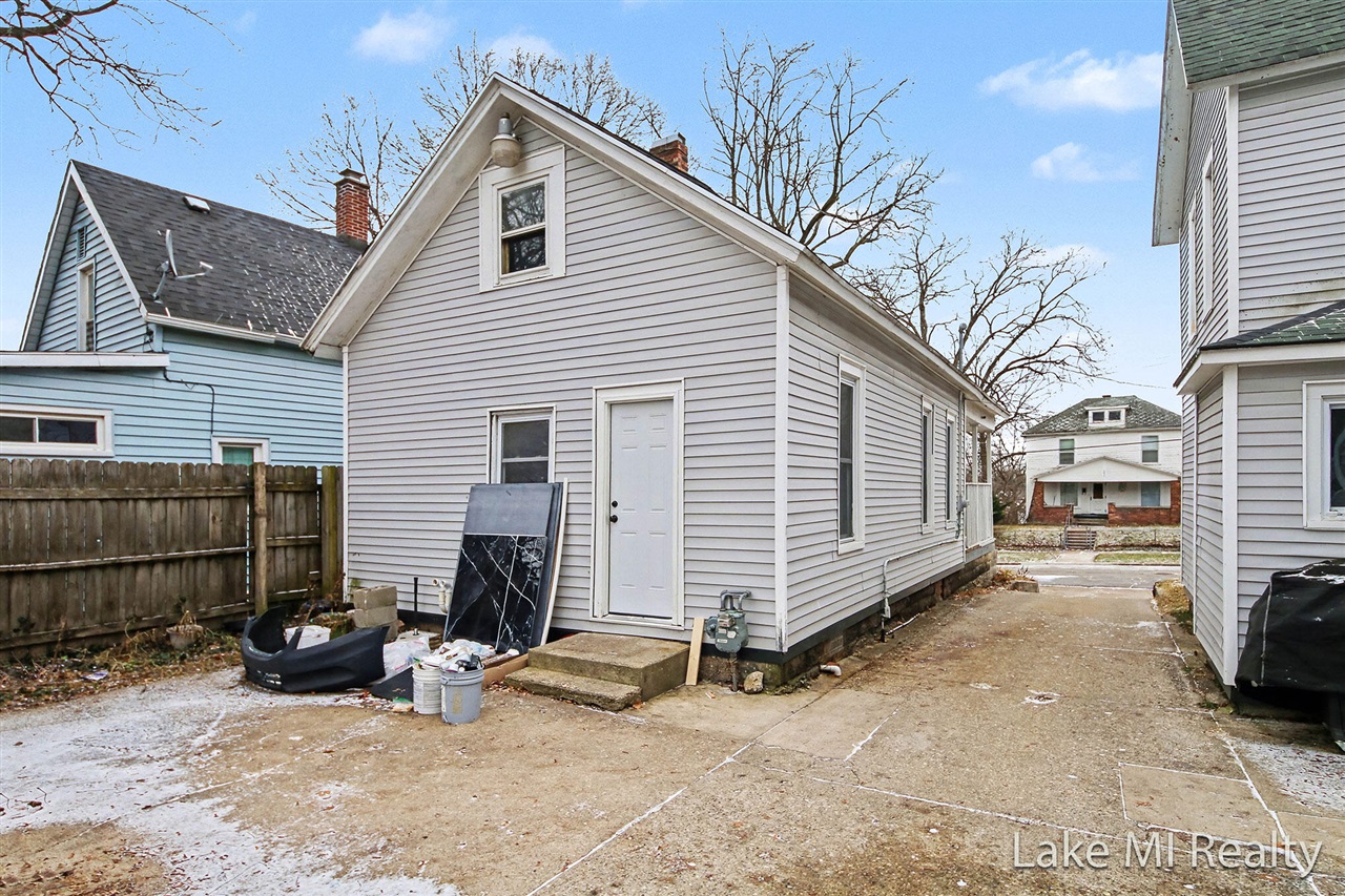 1053 3rd Street, Grand Rapids, MI, 49504-5081