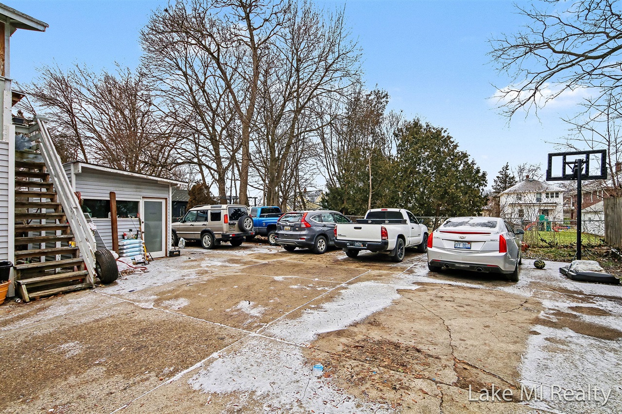 1053 3rd Street, Grand Rapids, MI, 49504-5081