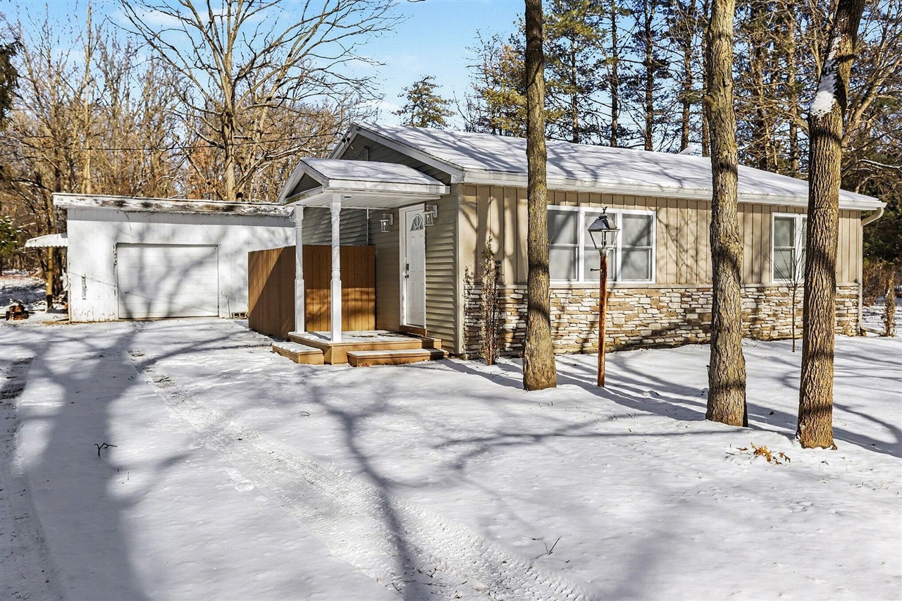 4115 E Kirby Road, Battle Creek, MI, 49017-7602