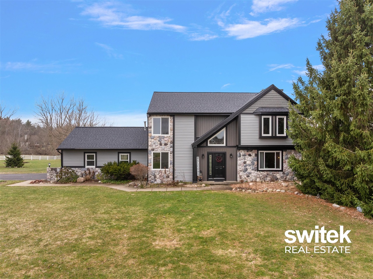 9750 Meadow Valley, Caledonia, MI, 49316-8549